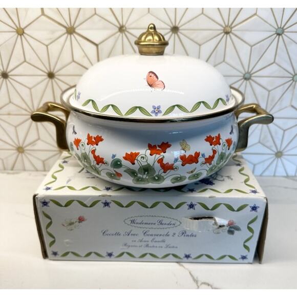 Vtge Windemere Garden 2-Qt Covered Casserole | Brass Handles | Enamel on Steel - Picture 2 of 7